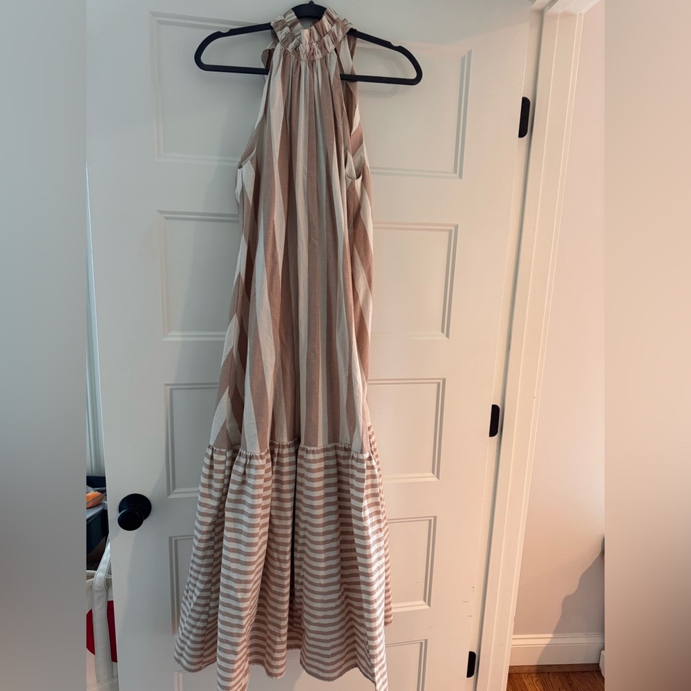 Beige stripped maxi dress